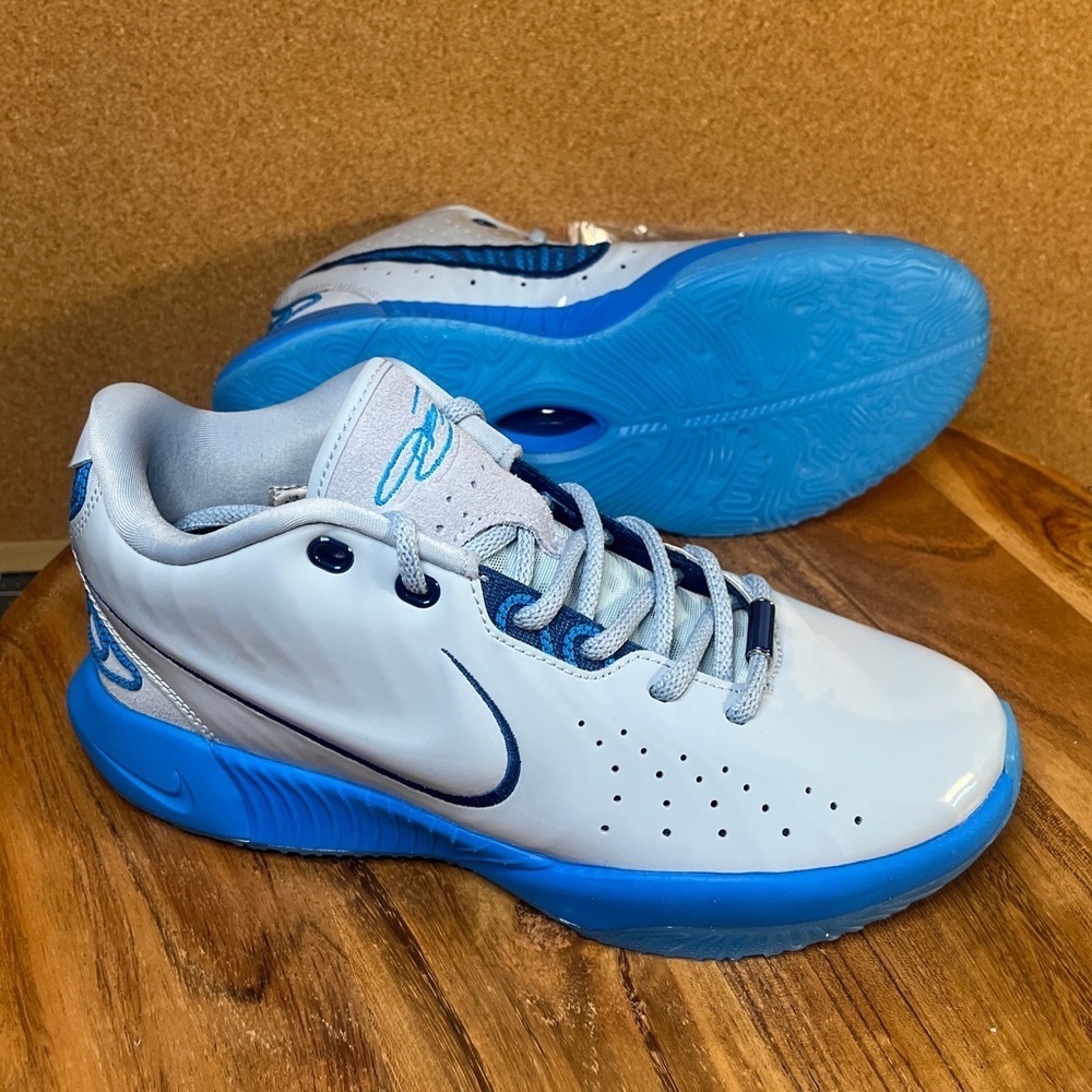 Nike
Lebron James 21 
Gs
NWOT